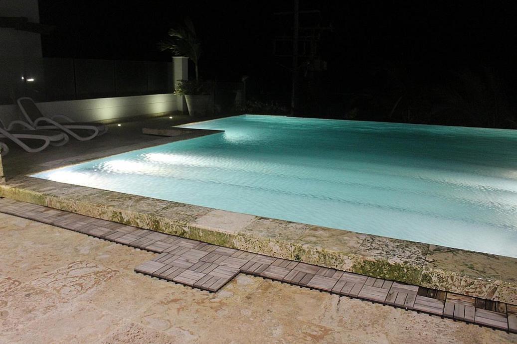 Condominio De Playa Sunshine *
